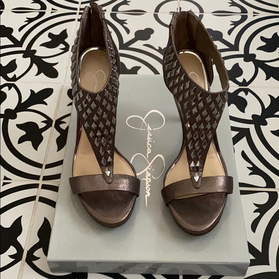 Jessica Simpson Back Zipper High Heels